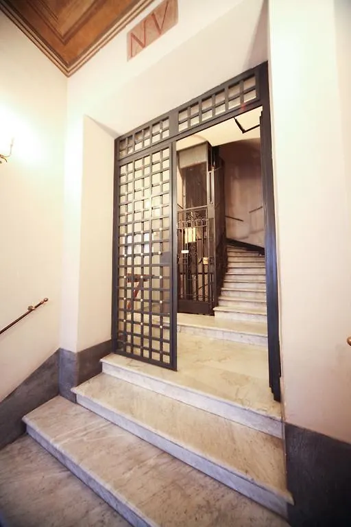 App Leoncino Design Apartment In Roma