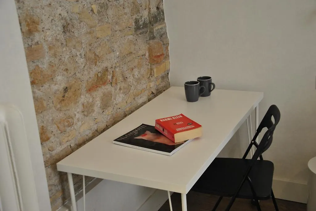 App Leoncino Design Apartment In Roma