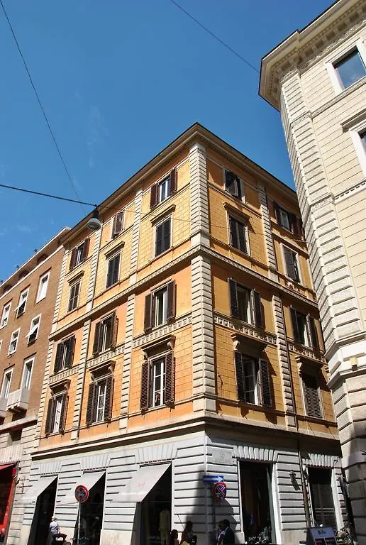 App Leoncino Design Apartment In Rome