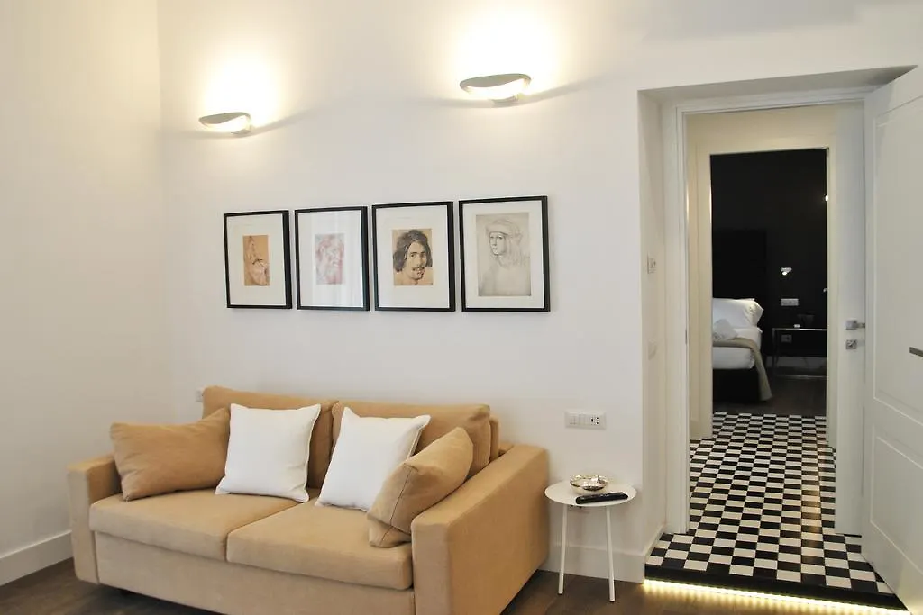 App Leoncino Design Apartment In Rome